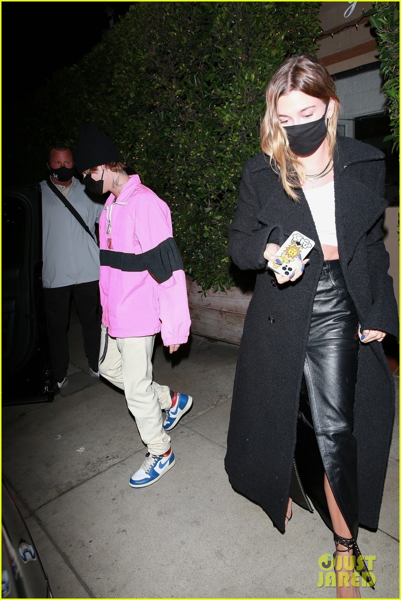 justin bieber hailey bieber out for dinner 12