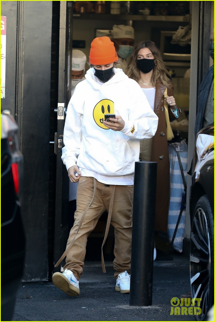justin bieber lunch with wife hailey bieber 10