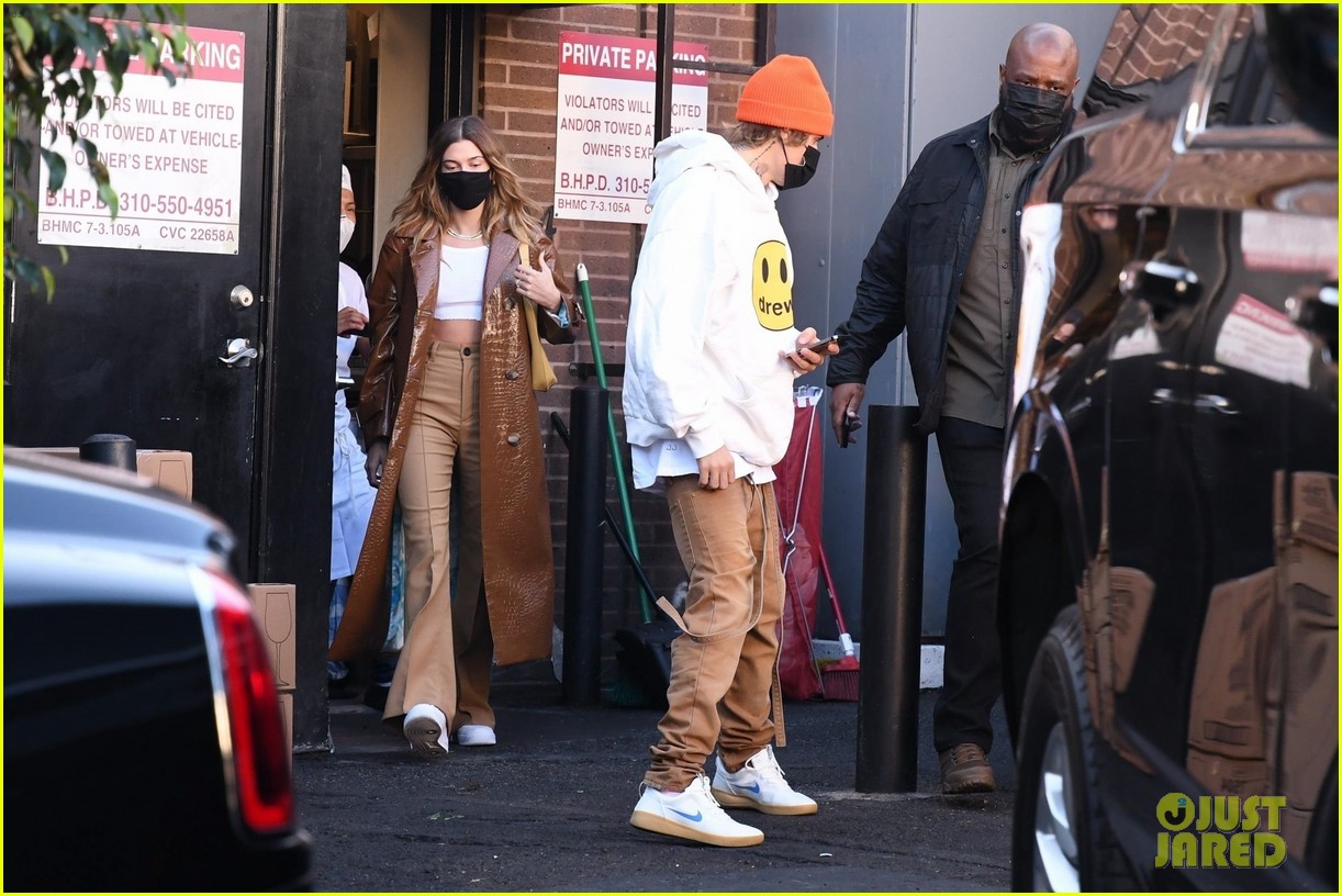 justin bieber lunch with wife hailey bieber 24