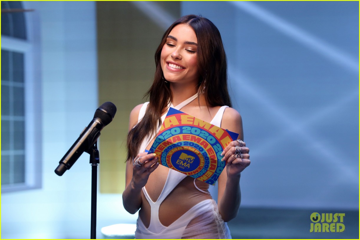 madison beer performs baby at mtv emas 2020 25