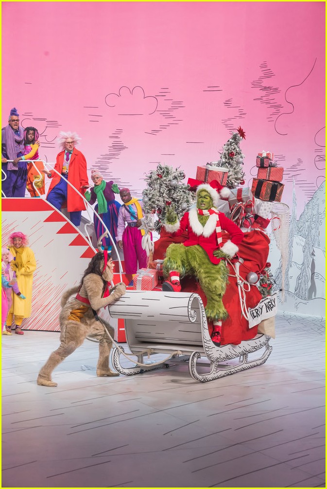 booboo stewart transforms into young max the dog from dr seuss the grinch 09