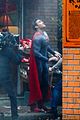 tyler hoechlin debuts new superman suit superman lois 09