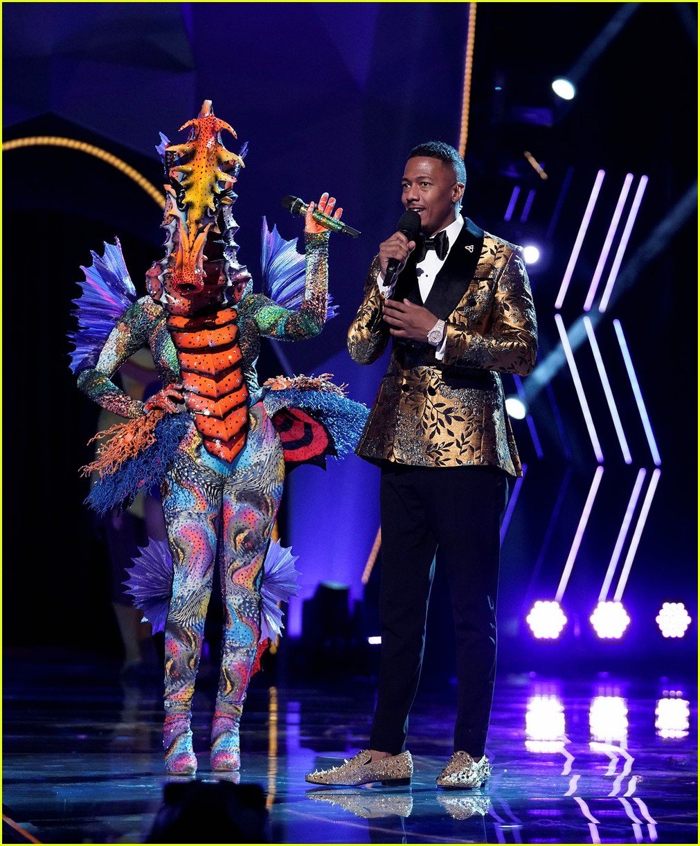 two award winning stars were unmasked on the masked singer semi finals 08