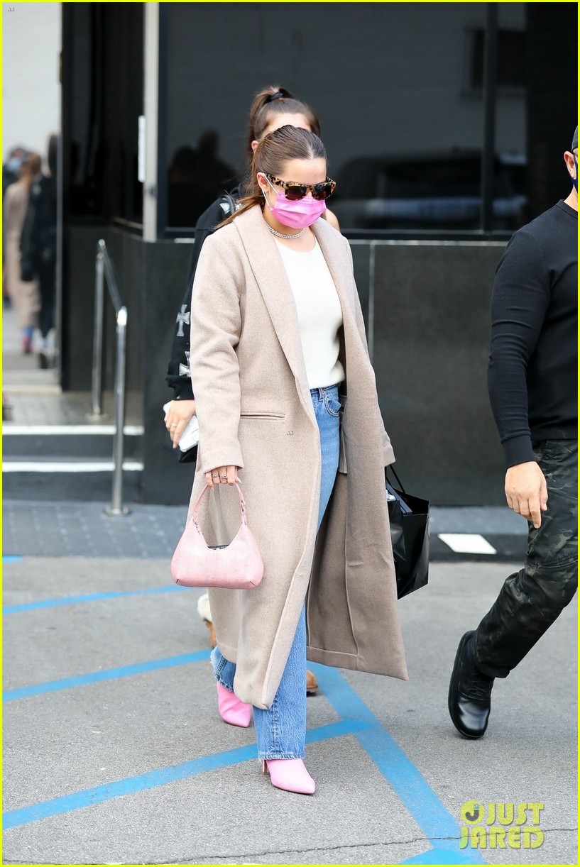 Addison Rae Steps Out For Another Trip to The Jewelry Store Photo