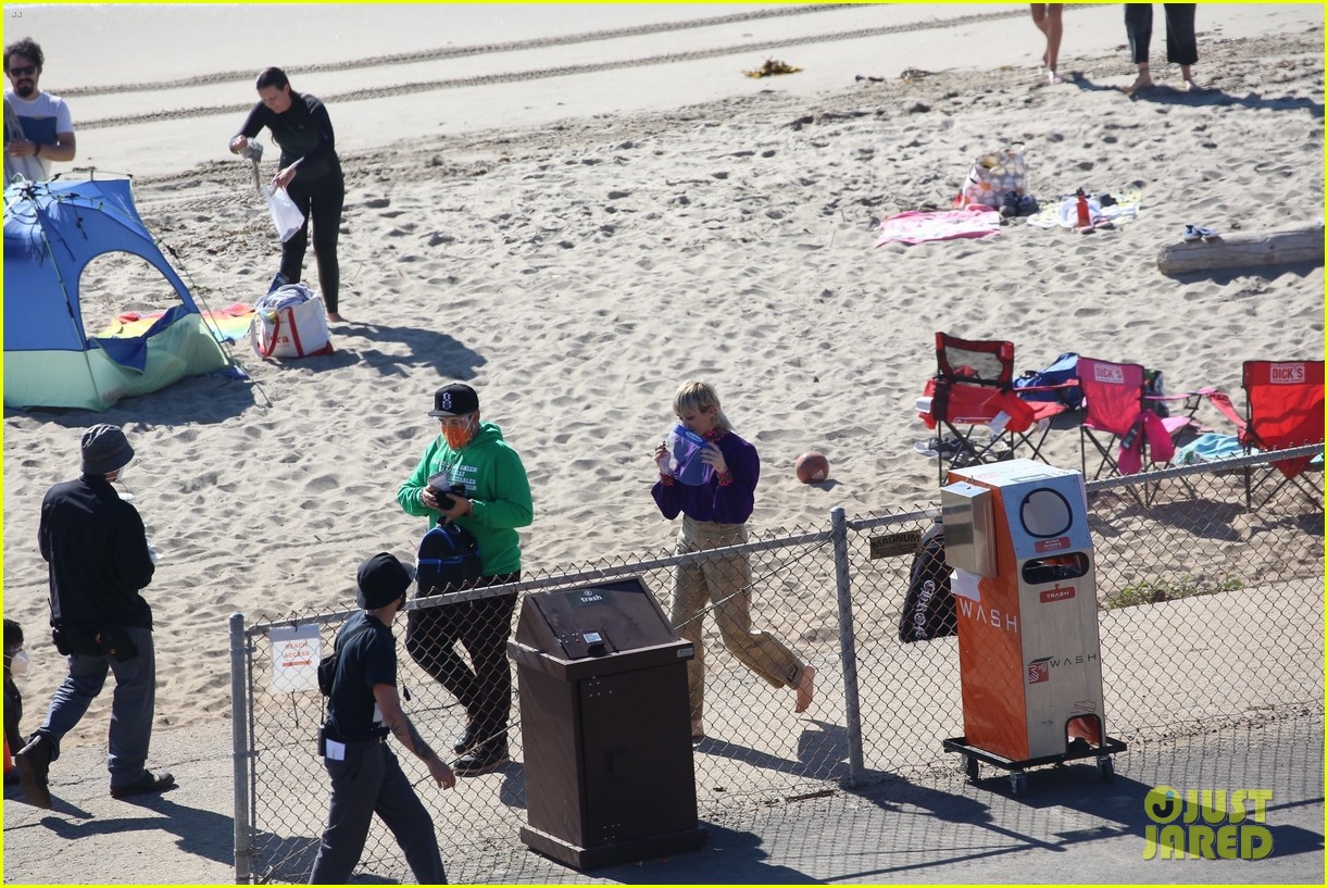 miley cyrus filming new music video at beach 104