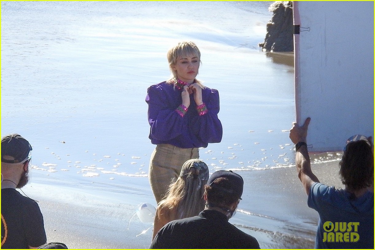 miley cyrus filming new music video at beach 11