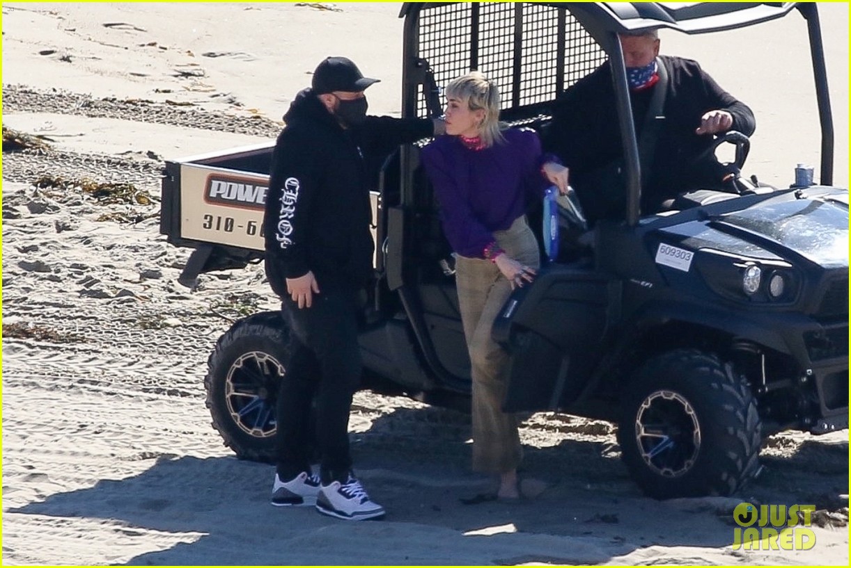 miley cyrus filming new music video at beach 114