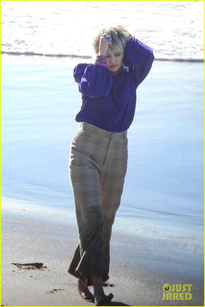 miley cyrus filming new music video at beach 39