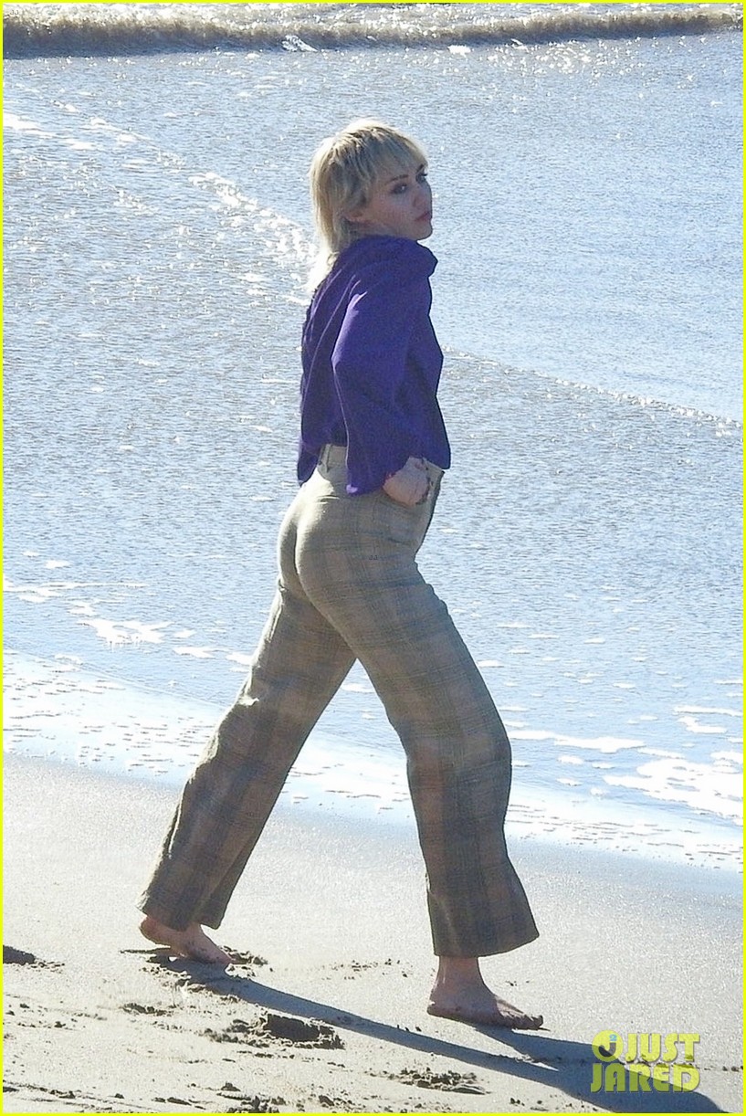 miley cyrus filming new music video at beach 45