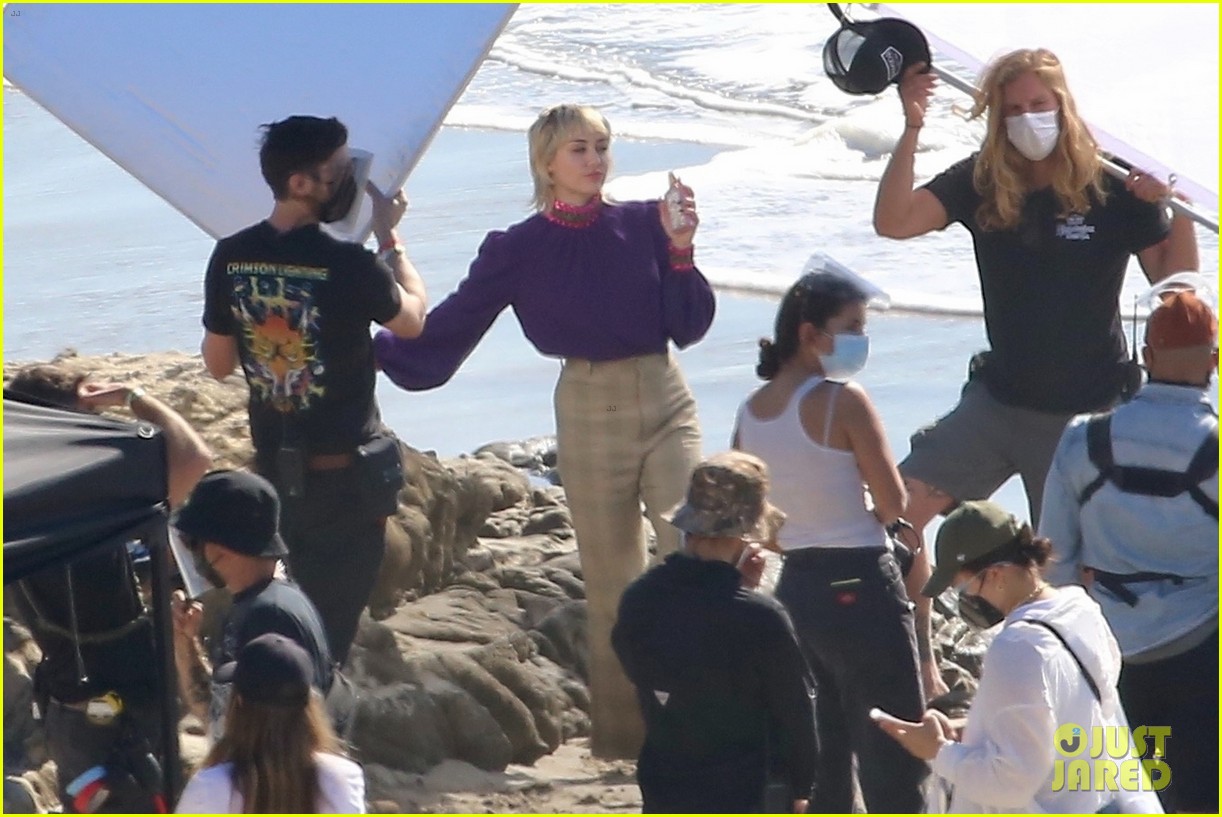 miley cyrus filming new music video at beach 78