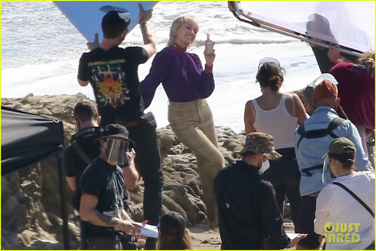 miley cyrus filming new music video at beach 81