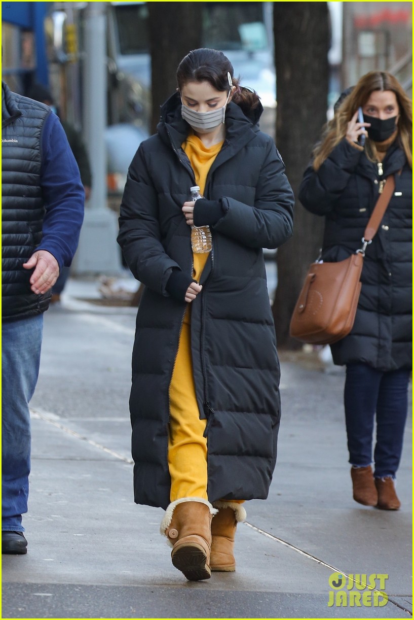 selena gomez bundles up while arriving on set of only murders 02