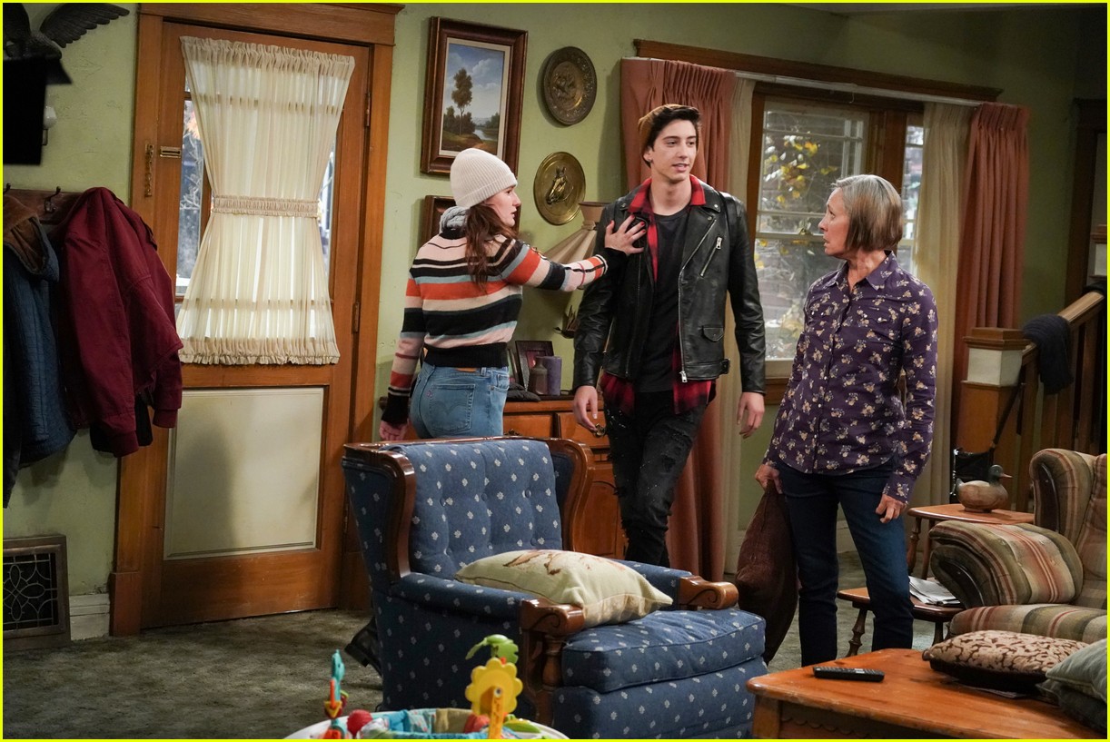 zombies star milo manheim to guest star on the conners tonight 12