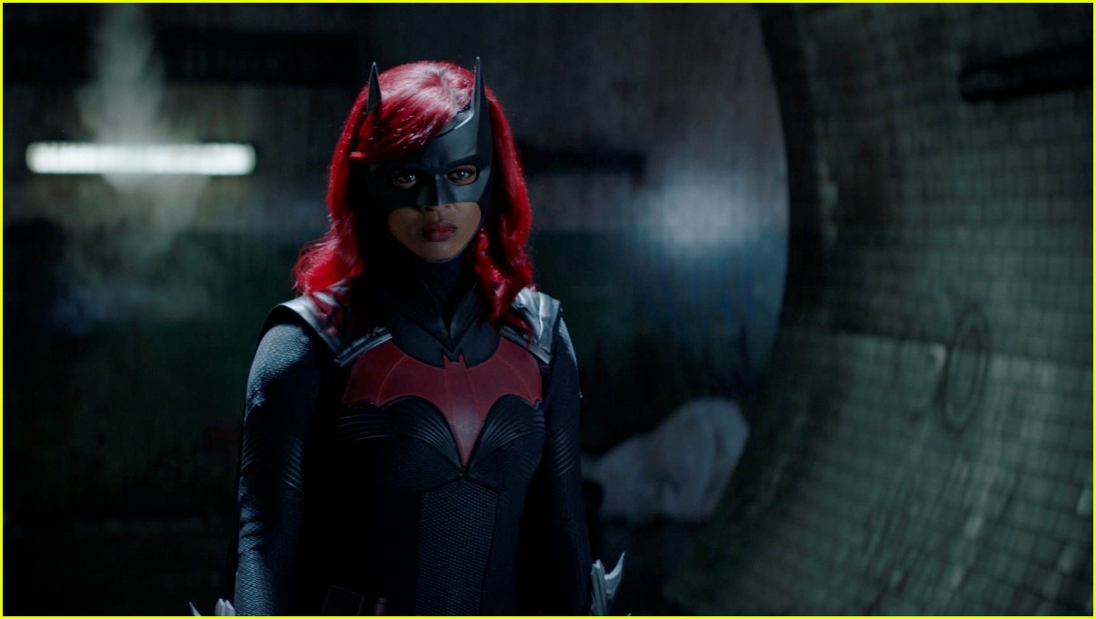 who is the new batwoman meet javicia leslie 01