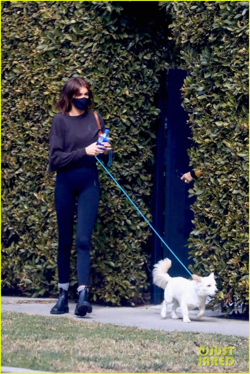 cara delevingne kaia gerber another pilates session 38