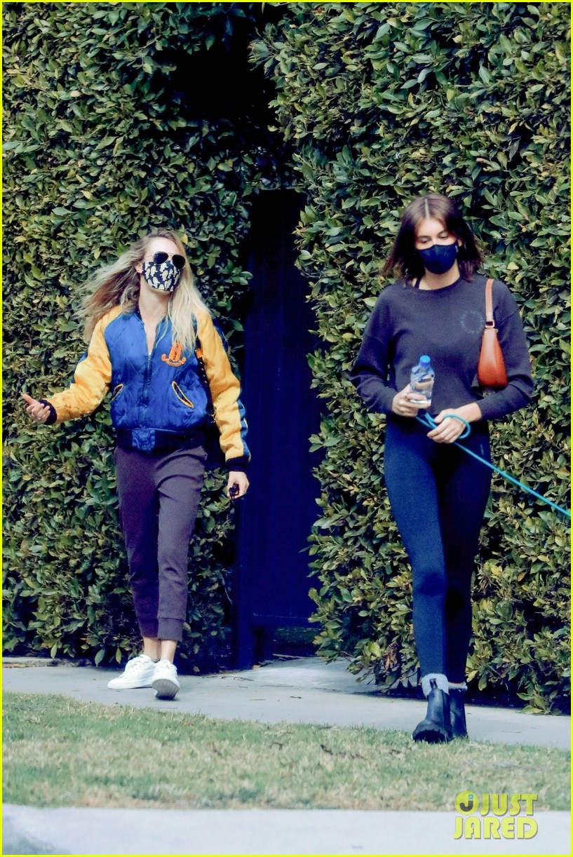 cara delevingne kaia gerber another pilates session 46