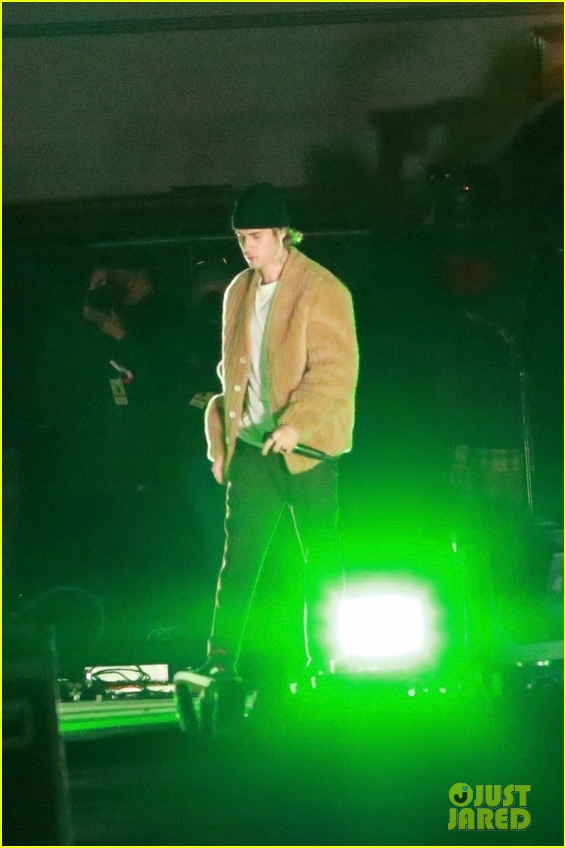 justin bieber seemingly pre tapes kids choice awards performance 16