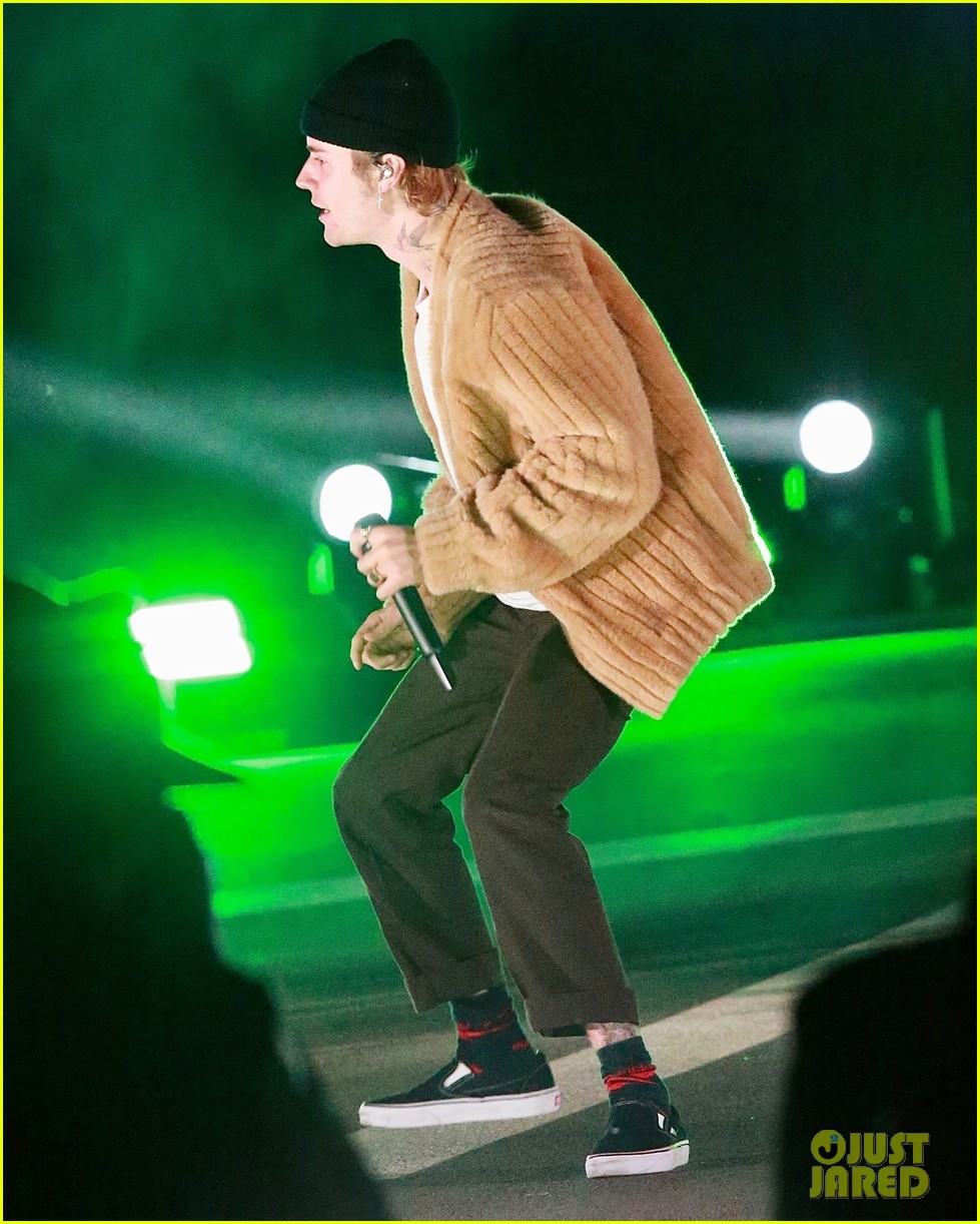 justin bieber seemingly pre tapes kids choice awards performance 50