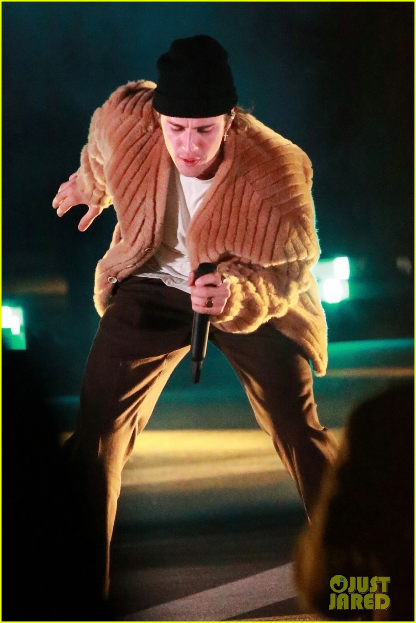 justin bieber seemingly pre tapes kids choice awards performance 57