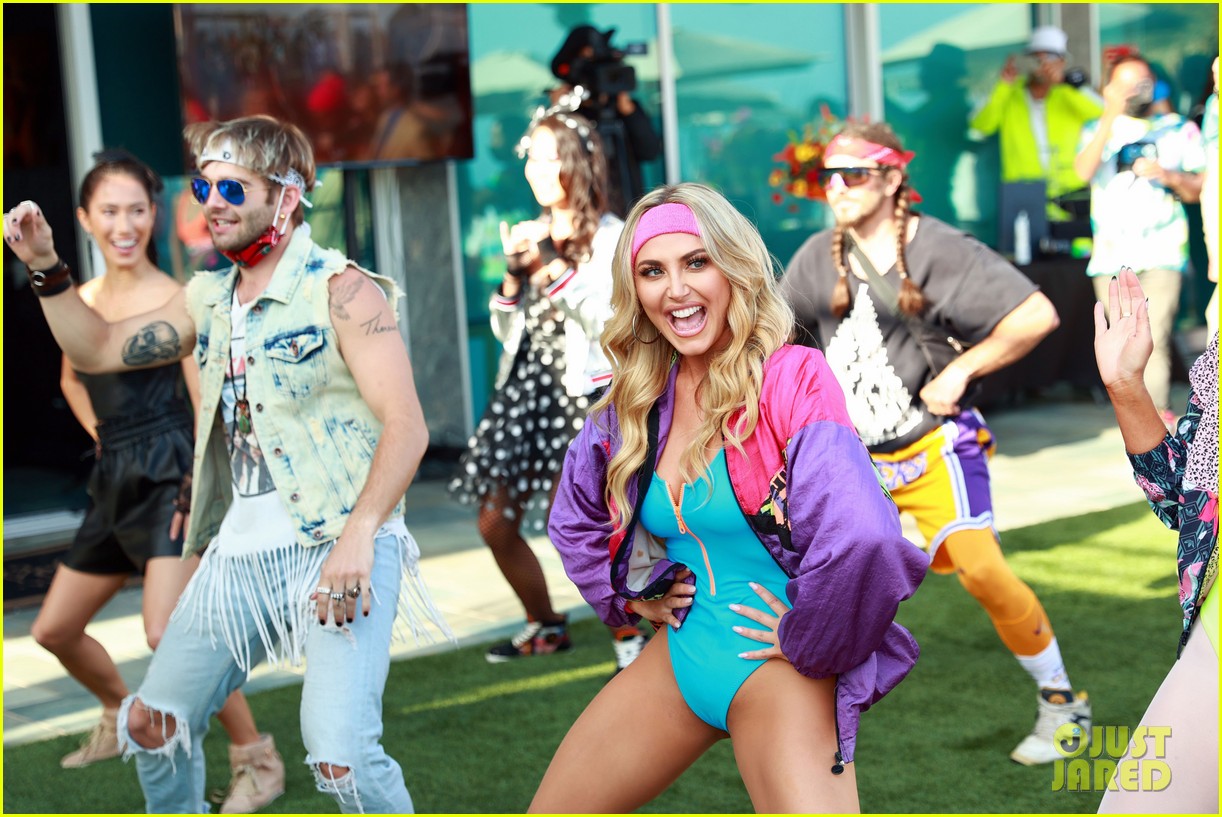dominic sherwood jack griffo more get into 80s spirit for cassie scerbo bday 11