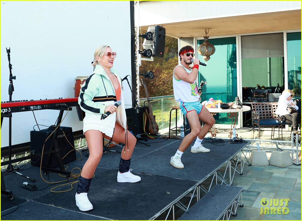 dominic sherwood jack griffo more get into 80s spirit for cassie scerbo bday 13
