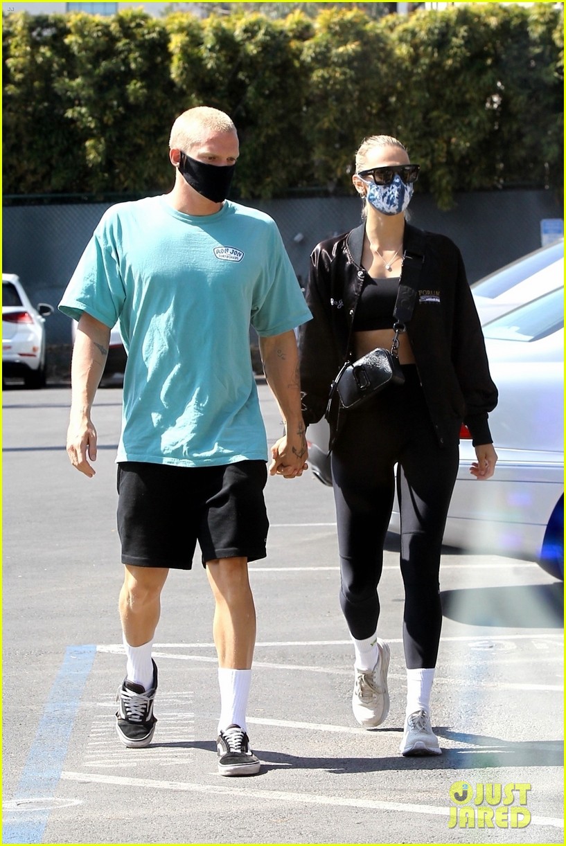 cody simpson marloes stevens step out for gym session together 01