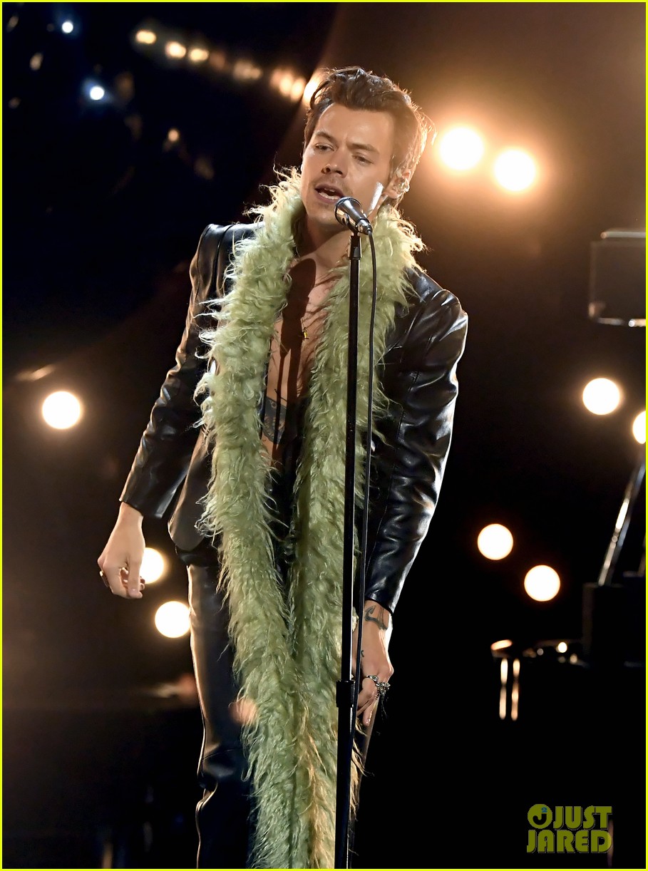 harry styles goes shirtless for grammys 2021 performance 04