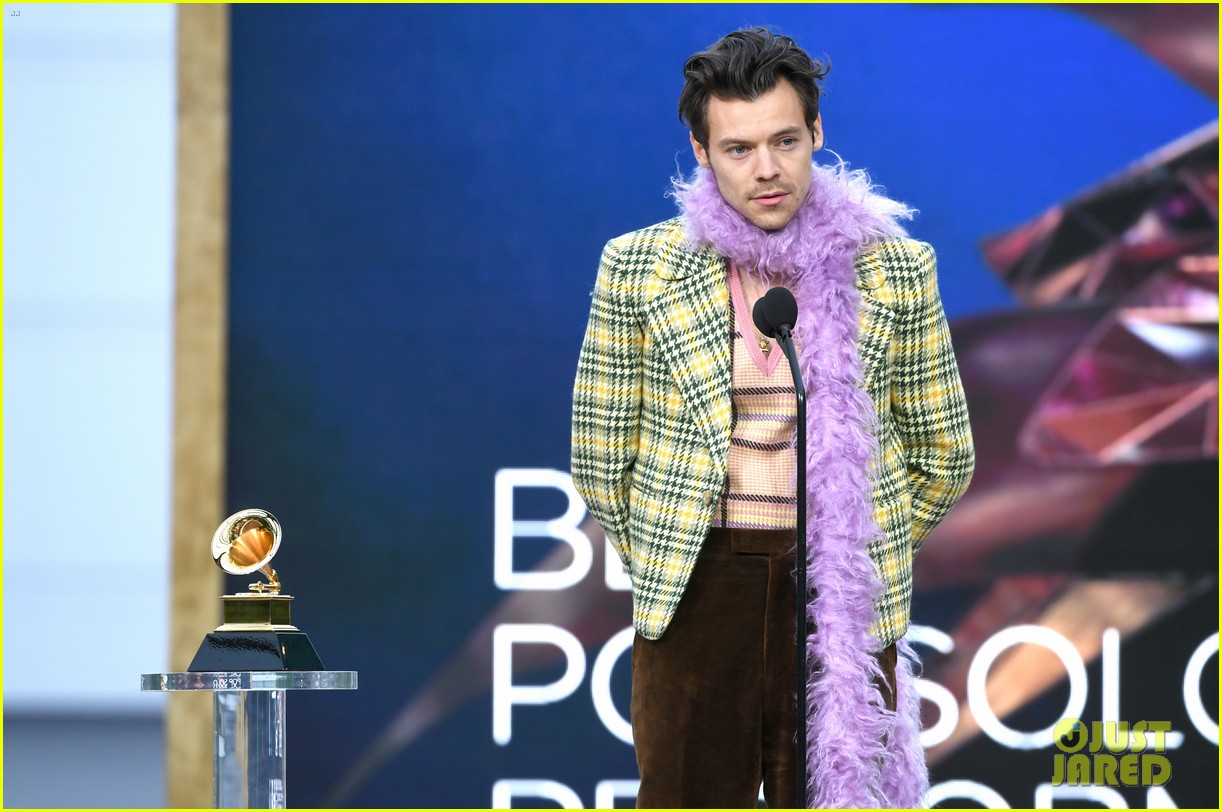 harry styles wins first ever grammy award 06