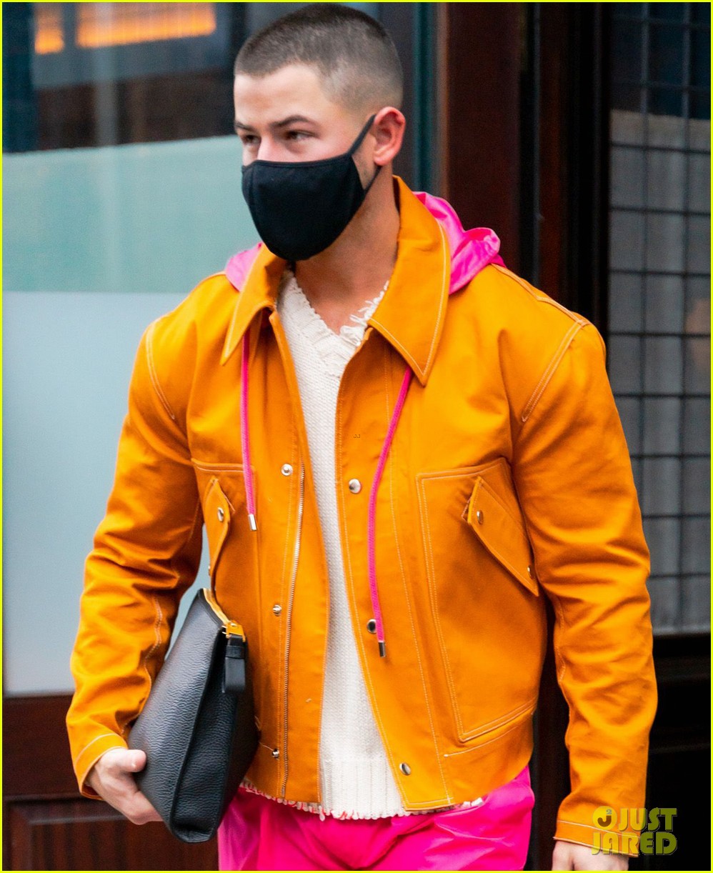 nick jonas colorful outfit out in nyc 04