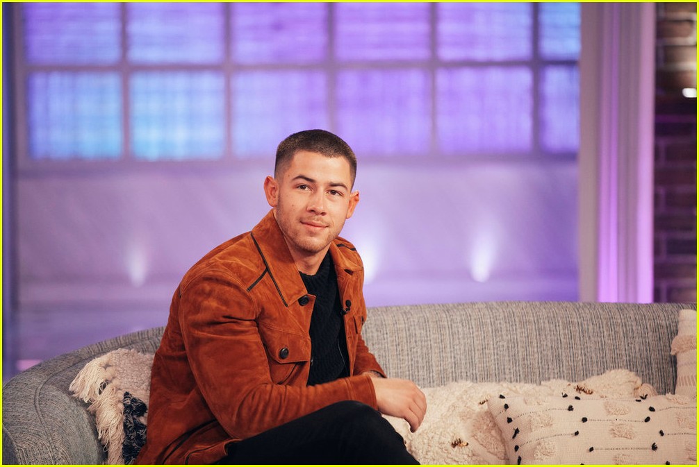 nick jonas jokes he would question the validity if he got peoples sexiest man alive 01