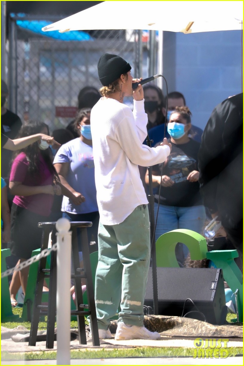 justin bieber performs at school after night out with hailey bieber 62