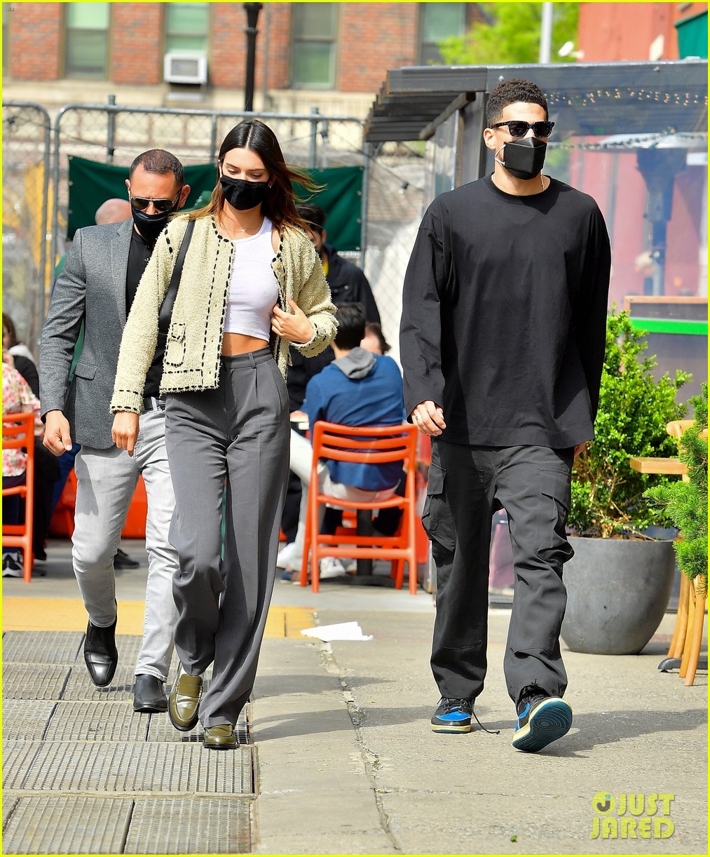 kendall jenner devin book couple up for lunch date 14
