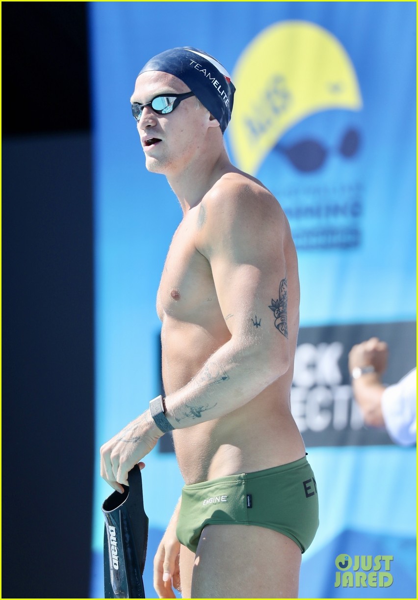 cody simpson shirtless buff physique swim practice 04
