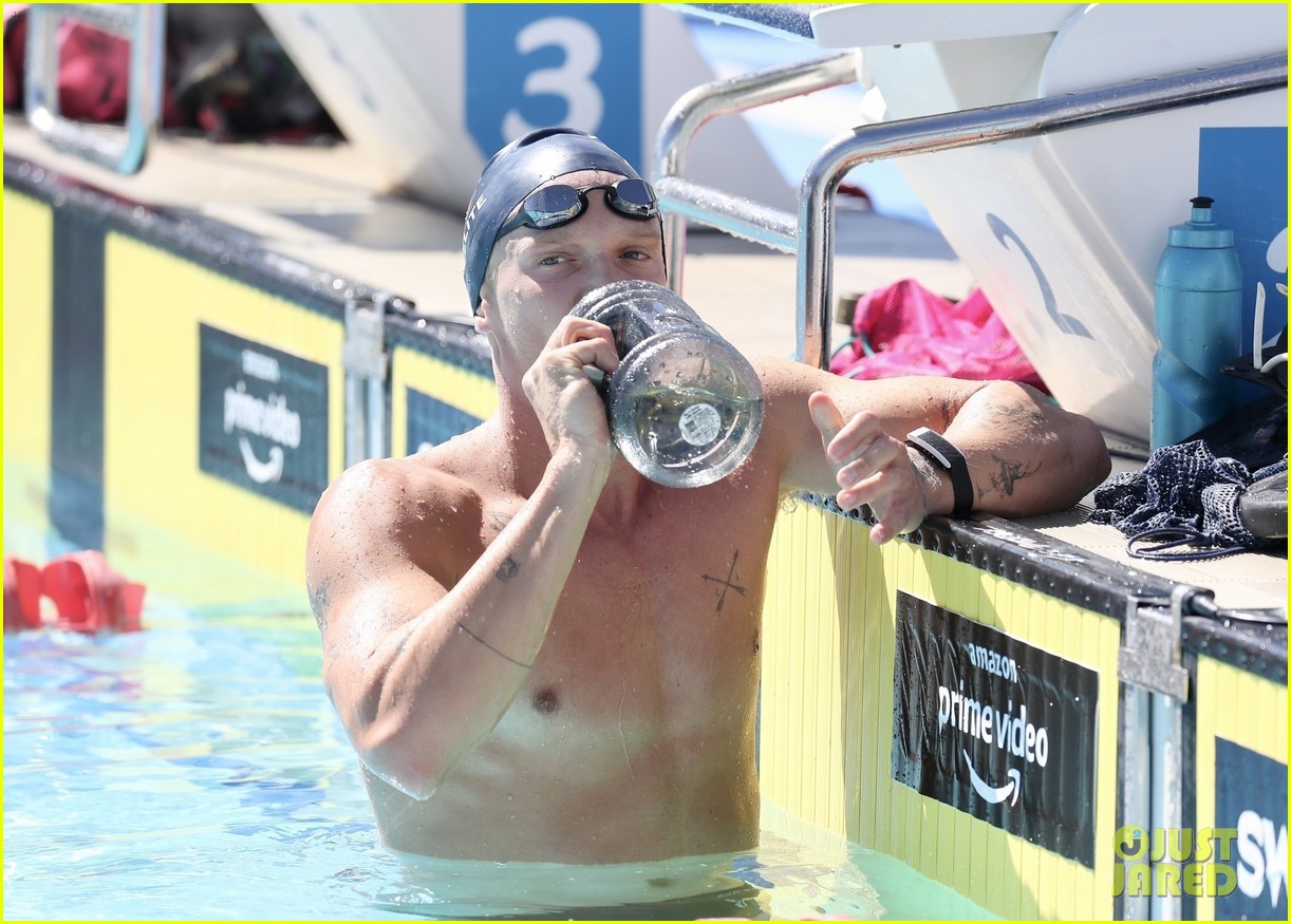 cody simpson shirtless buff physique swim practice 07