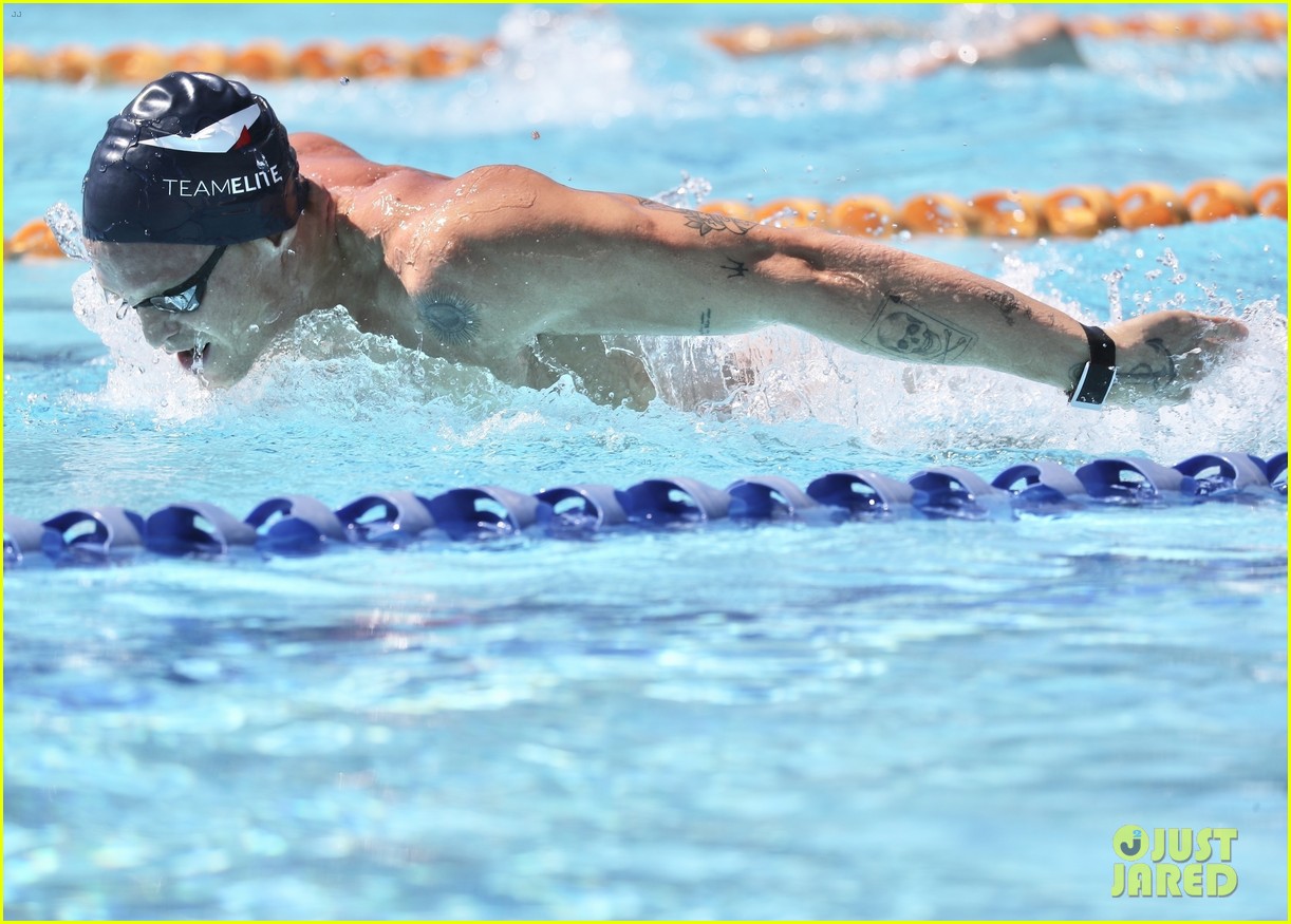cody simpson shirtless buff physique swim practice 26