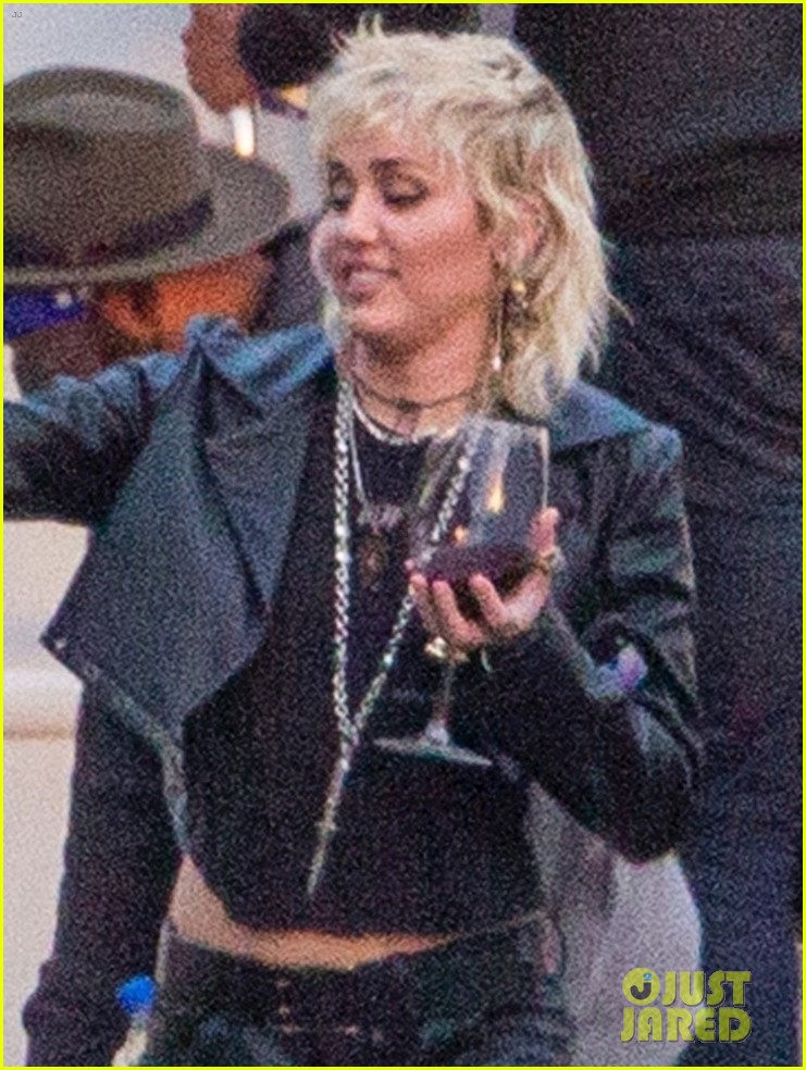 miley cyrus wraps photo shoot with glass of wine 02