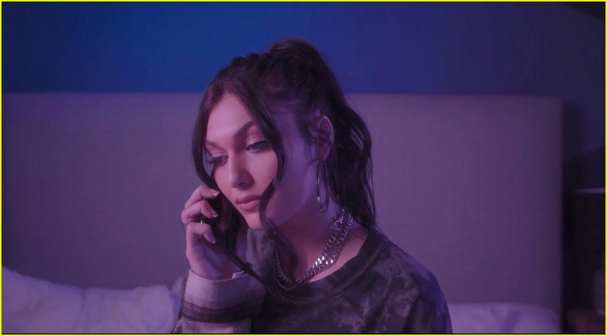 julia rizik debuts new self destructive music video exclusive premiere 10