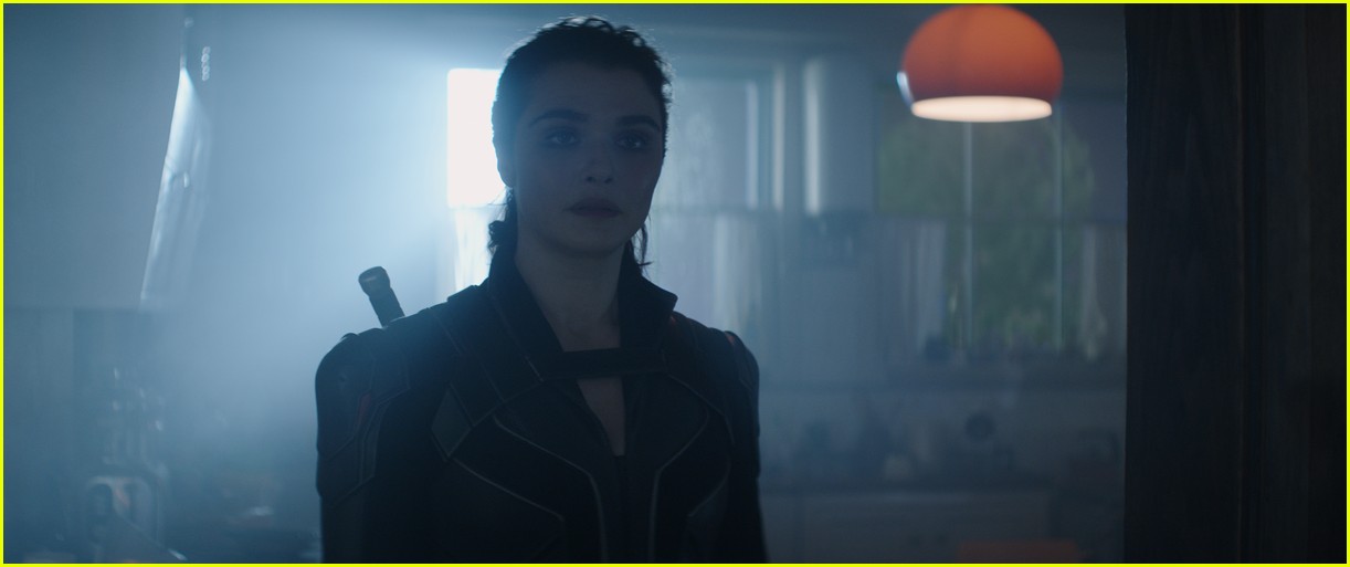 florence pugh ever anderson star in new black widow trailer 10