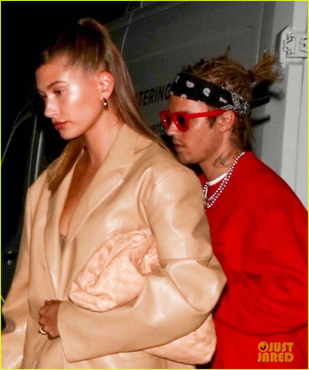justin bieber new hairstyle at dinner with hailey bieber 04
