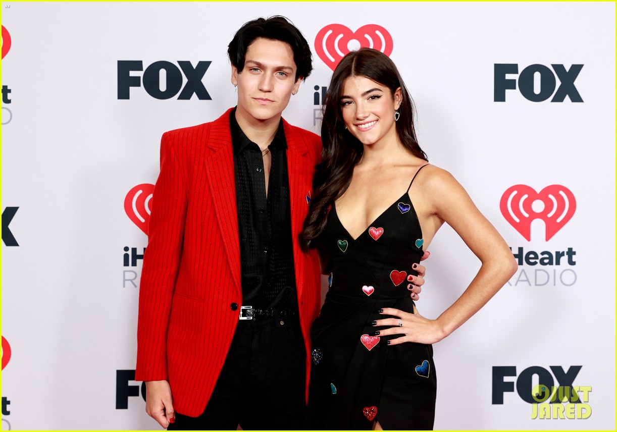 charli damelio lilhuddy hit the red carpet together at iheartradio music awards 02