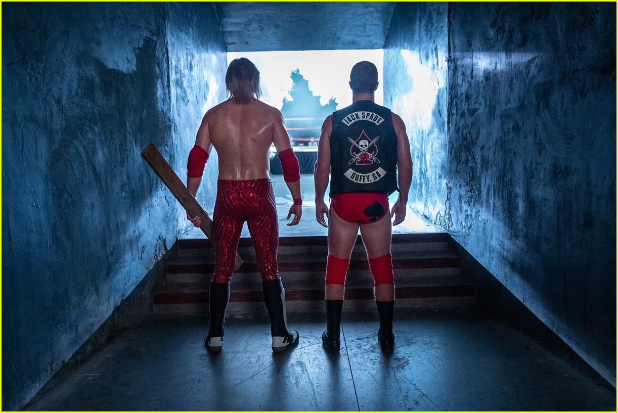 stephen amell alexander ludwig star in first look at new wrestling series heels 16