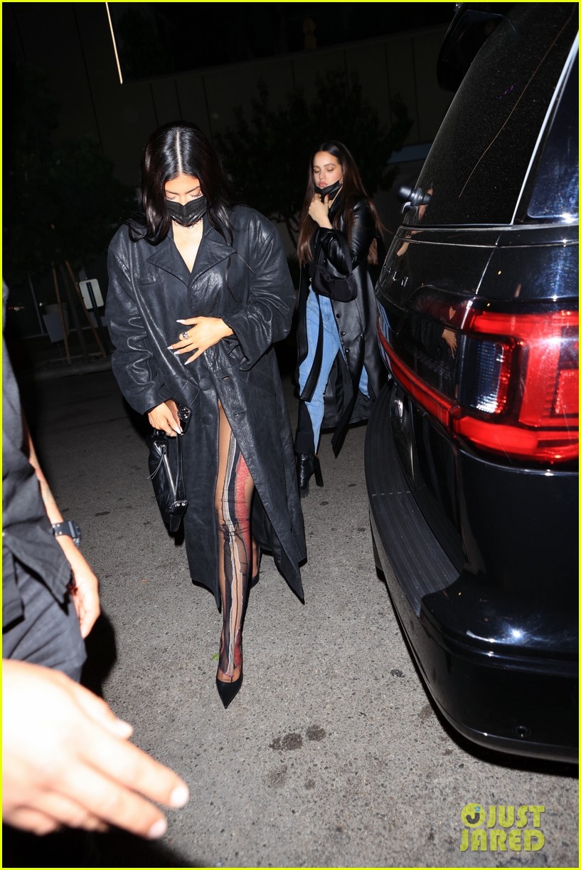 kylie jenner night out with rosalia 03