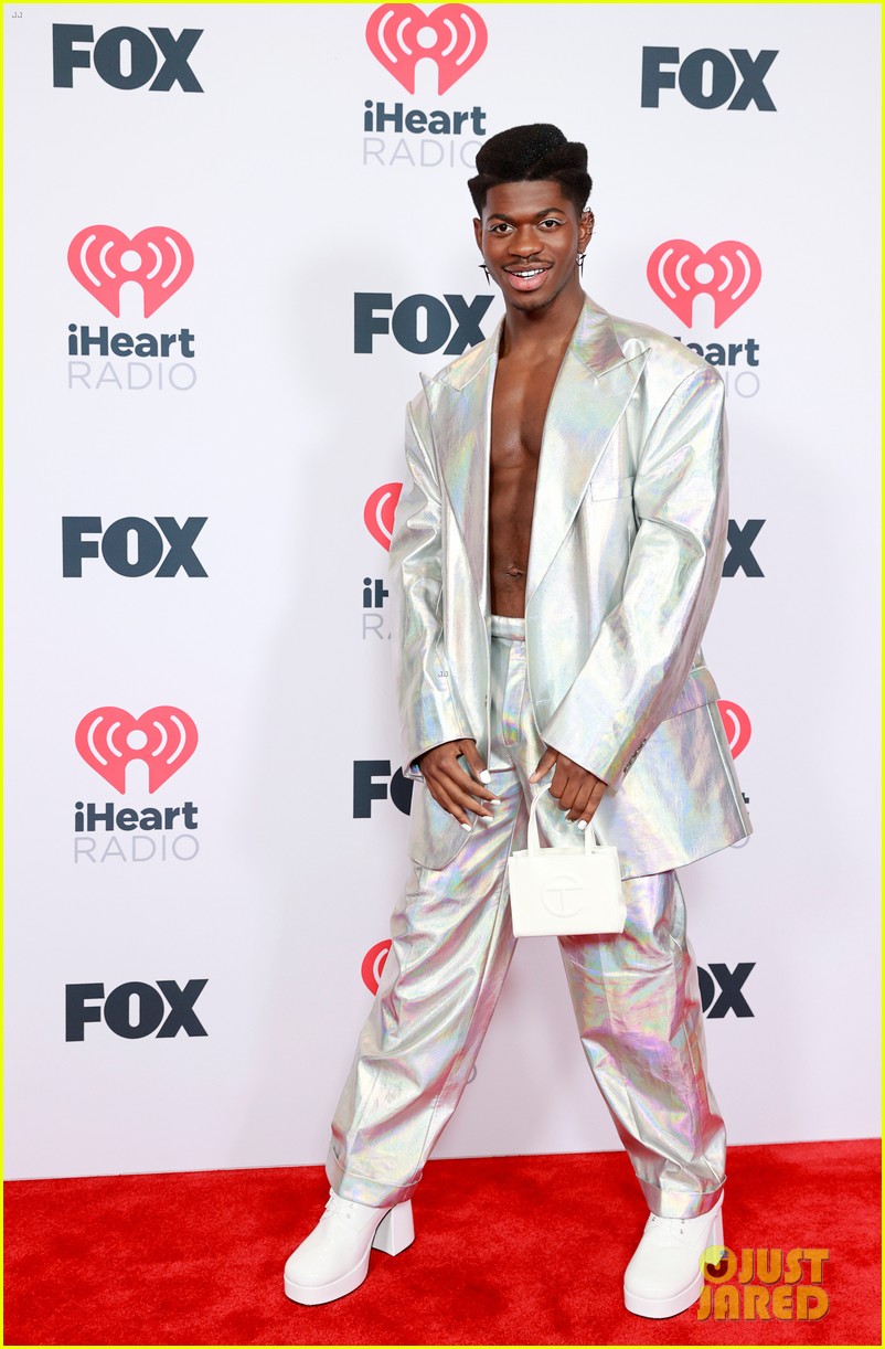 lil nas x puts abs on display at iheart radio music awards 06