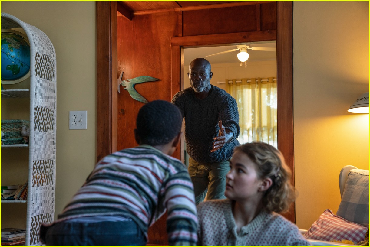 millicent simmonds noah jupe star in a quiet place part two trailer 02