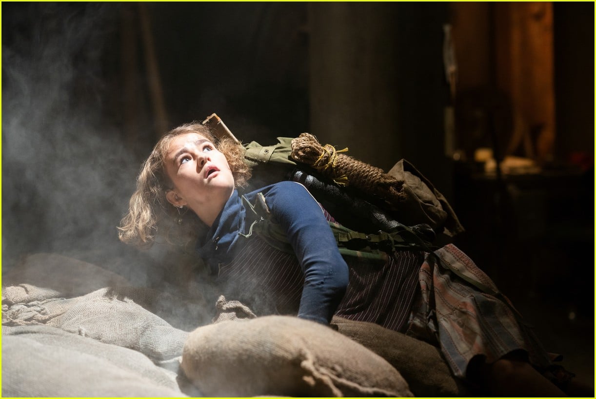 millicent simmonds noah jupe star in a quiet place part two trailer 07
