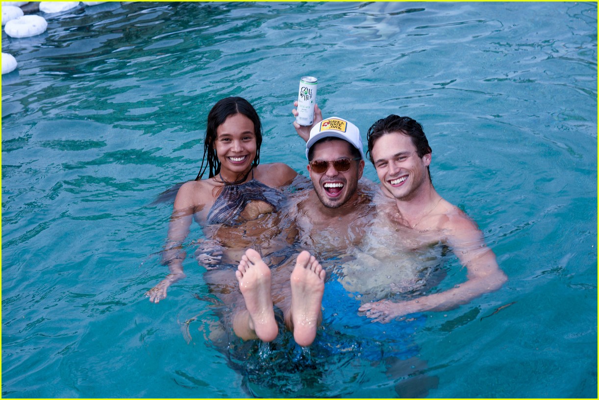 shadowhunters 13 reasons why stars reunite at caliwater weekend escape 16