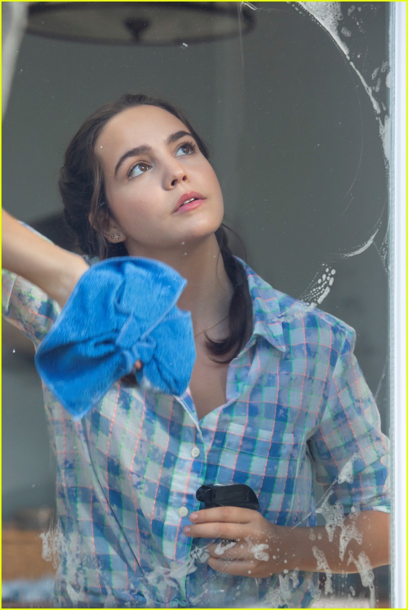 bailee madison sings my story while doing chores new cinderella clip 02