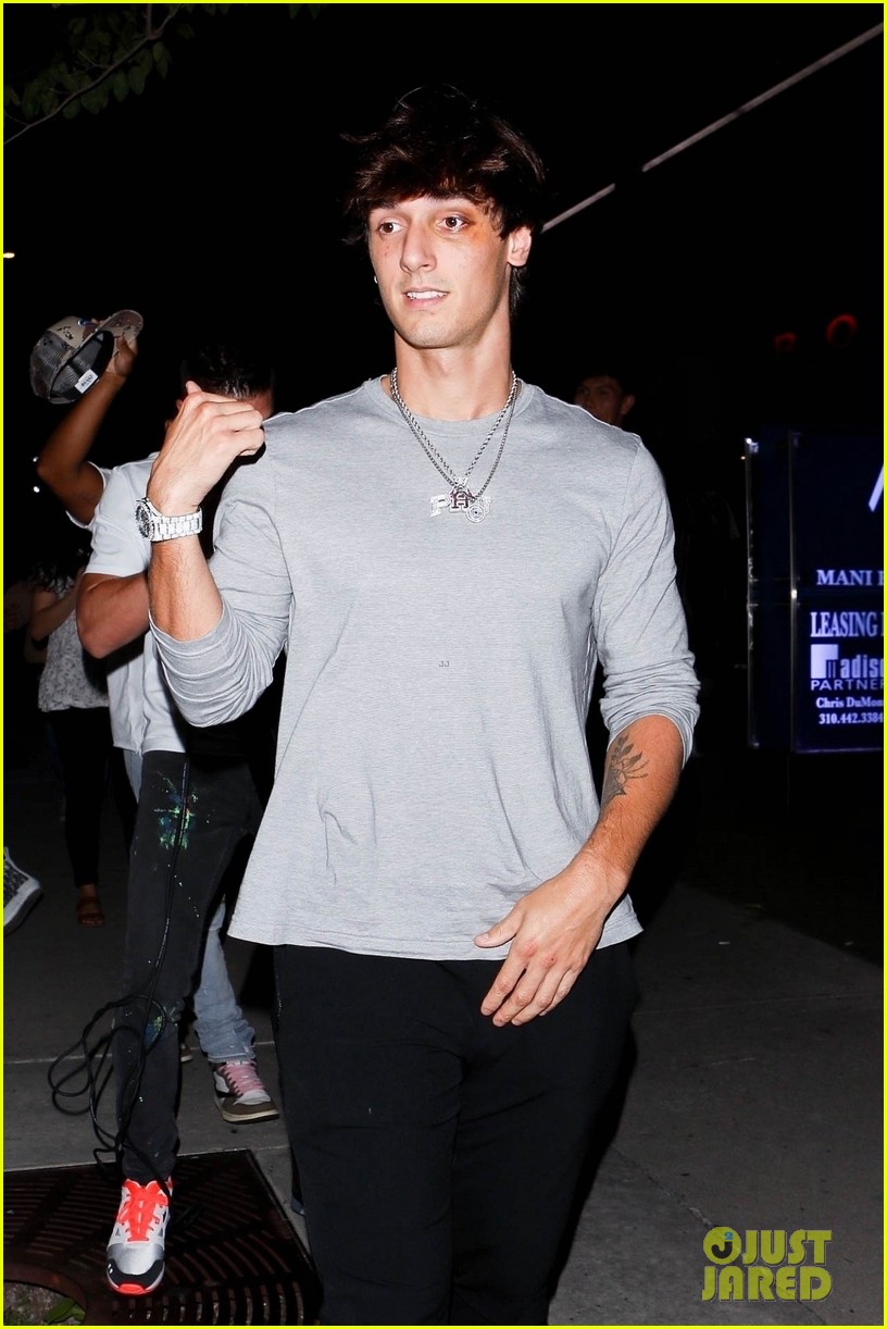bryce hall goes out with friends after arriving back in la 01