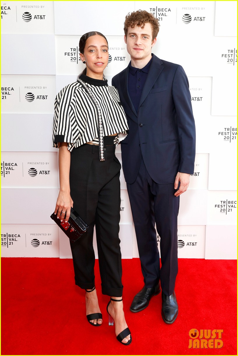 hayley law premieres new movie at tribeca film festival 08