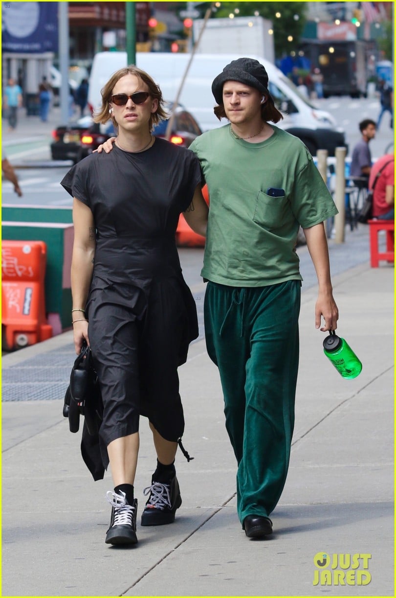 tommy dorfman lucas hedges wrap their arms around each other in nyc 04